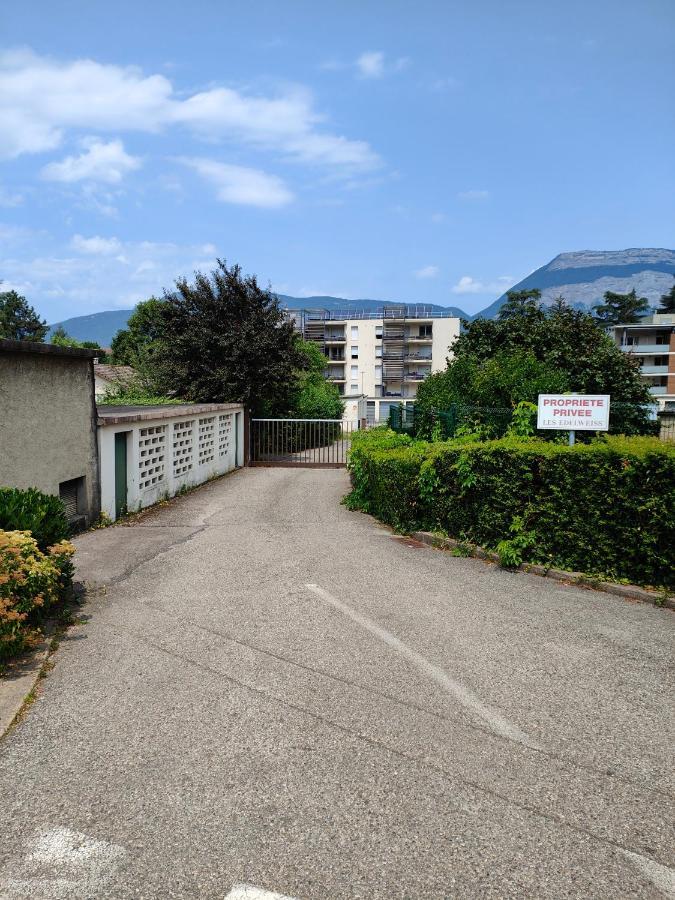 L'Edelweiss Campus & Parking Prive Securise Apartamento Gières Exterior foto